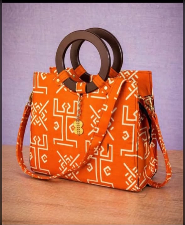 Sac à Main Élegance Éthnique en Tissu Orange
